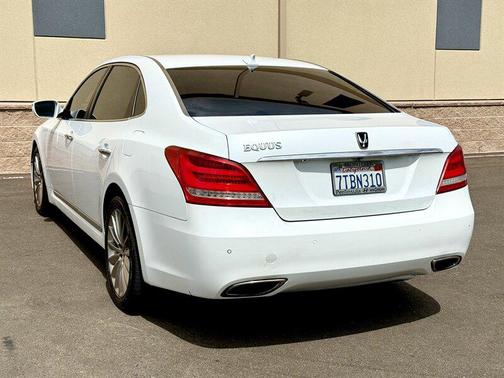 2014 Hyundai Equus Signature