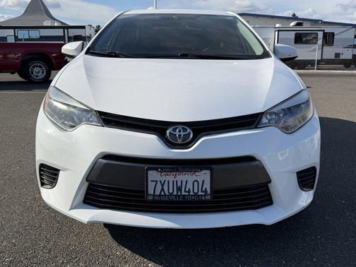 Super White 2016 Toyota Corolla LE