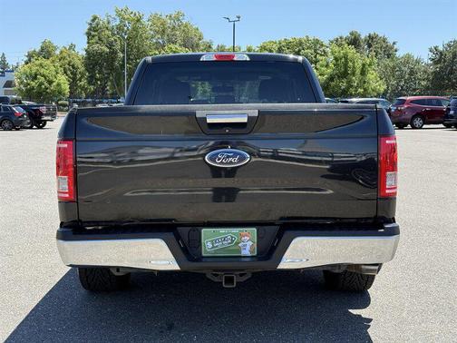 Black 2015 Ford F-150 XLT