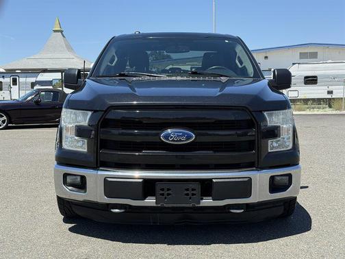 Black 2015 Ford F-150 XLT