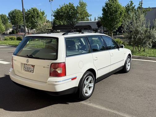 2004 Volkswagen Passat GLX V6 4Motion