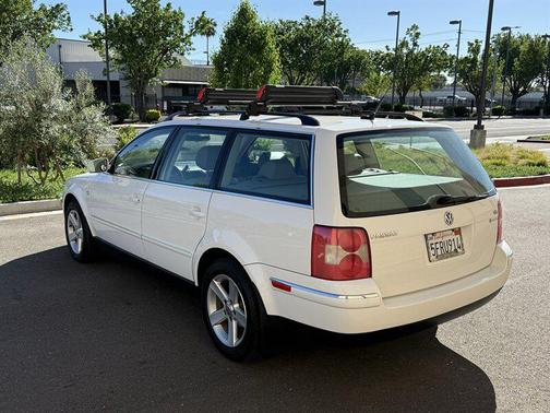 2004 Volkswagen Passat GLX V6 4Motion