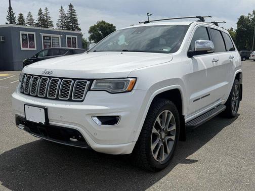 Bright White Clearcoat 2017 Jeep Grand Cherokee Overland