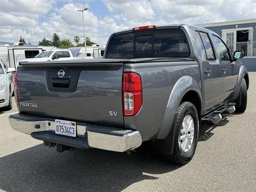 Gun Metallic 2020 Nissan Frontier SV