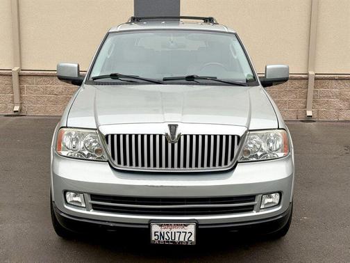 2005 Lincoln Navigator Luxury