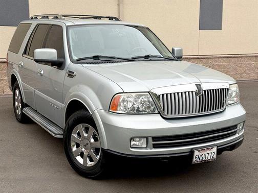 2005 Lincoln Navigator Luxury