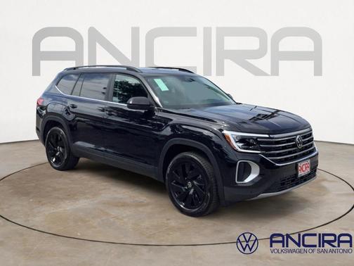 Deep Black Pearl Effect 2026 Volkswagen Atlas 2.0T SE W/TECHNOLOGY