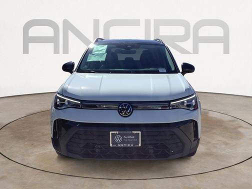 2025 Volkswagen Taos 1.5T SE Black