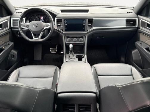 2021 Volkswagen Atlas Cross Sport 3.6 V6 SE w/ Technology R-Line