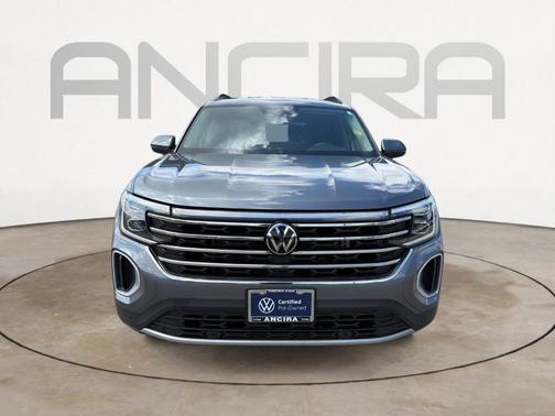 Platinum Gray Metallic 2024 Volkswagen Atlas 2.0T SE w/ Technology