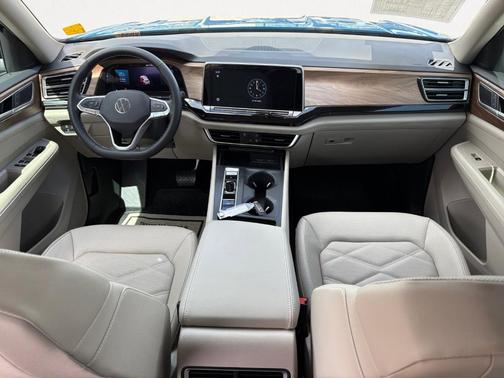 2025 Volkswagen Atlas 2.0T SE