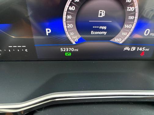 Deep Black Pearl Effect 2024 Volkswagen Jetta 1.5T SE