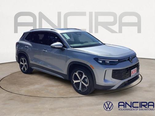 Pyrite Silver Metallic 2026 Volkswagen Tiguan 2.0T SE
