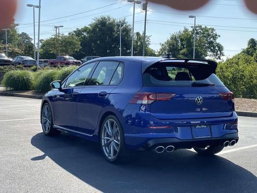 Lapiz Blue Metallic 2024 Volkswagen Golf R 2.0T DSG