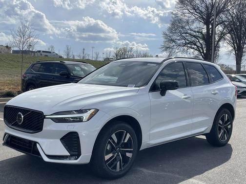 2026 Volvo XC60 B5 Core