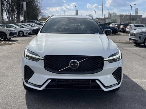 2026 Volvo XC60 B5 Core