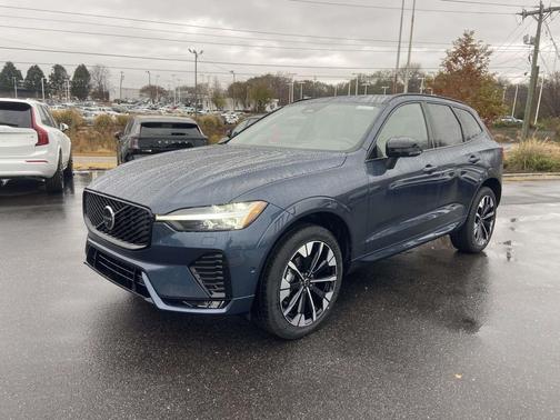 2026 Volvo XC60 B5 Plus