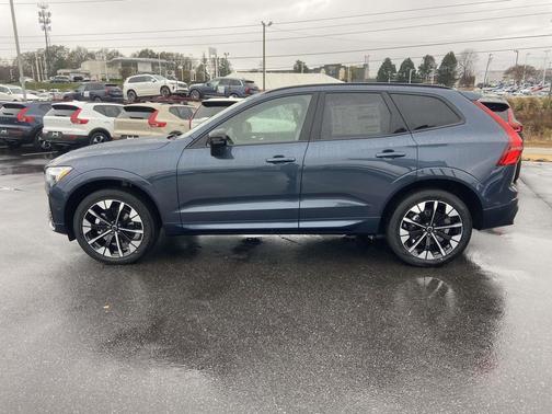 2026 Volvo XC60 B5 Plus