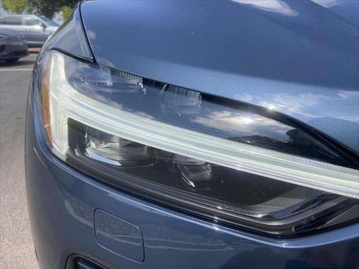 2025 Volvo XC60 Plug-In Hybrid T8 Ultra