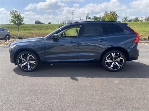 2025 Volvo XC60 Plug-In Hybrid T8 Ultra