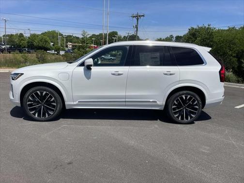 2025 Volvo XC90 Plug-In Hybrid T8 Plus 7-Seater