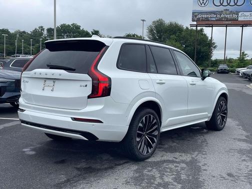 Crystal White Pearl 2026 Volvo XC90 Ultra Dark Theme, B6 AWD Gas (mild hybrid), Gasoline, 7 Seats
