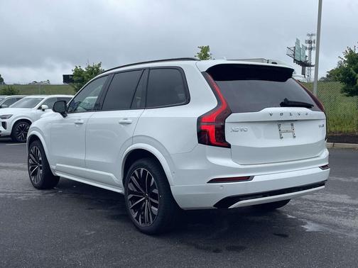 Crystal White Pearl 2026 Volvo XC90 Ultra Dark Theme, B6 AWD Gas (mild hybrid), Gasoline, 7 Seats