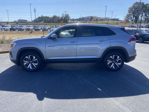 2025 Volkswagen Atlas Cross Sport 2.0T SE