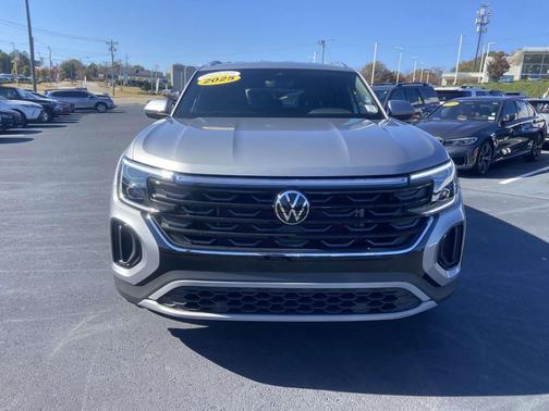2025 Volkswagen Atlas Cross Sport 2.0T SE
