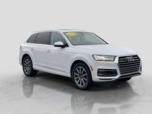 Glacier White Metallic 2019 Audi Q7 45 Premium Plus
