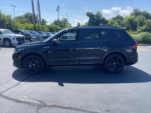 2024 Volkswagen Tiguan 2.0T SE R-Line Black