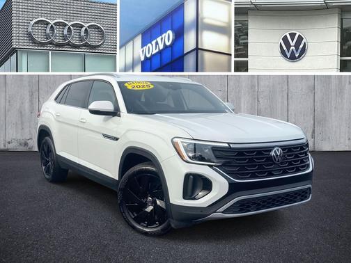 2025 Volkswagen Atlas Cross Sport 2.0T SE w/Technology 4MOTION