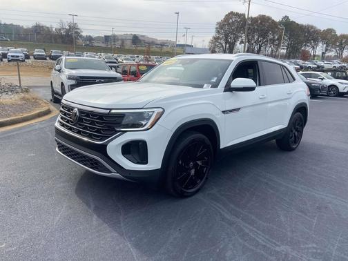 2025 Volkswagen Atlas Cross Sport 2.0T SE w/Technology 4MOTION