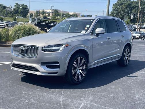 Silver Dawn Metallic 2024 Volvo XC90 Recharge Plug-In Hybrid T8 Ultimate Bright Theme 7-Seater