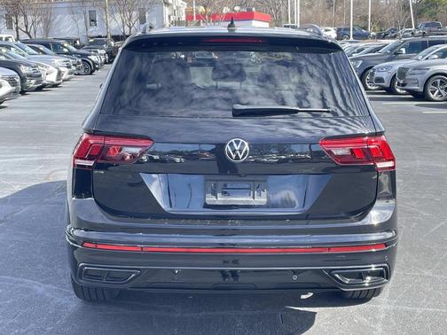2023 Volkswagen Tiguan 2.0T SE R-Line Black