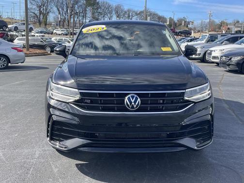2023 Volkswagen Tiguan 2.0T SE R-Line Black