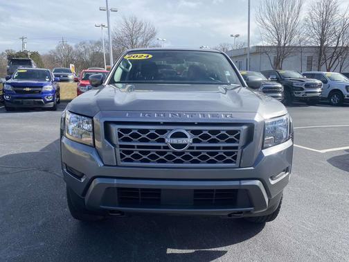 2024 Nissan Frontier SV