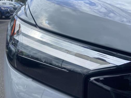 2024 Audi Q4 e-tron Premium Plus 50 quattro