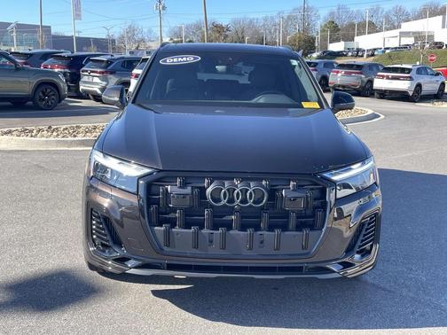 2025 Audi Q7 55 Premium Plus