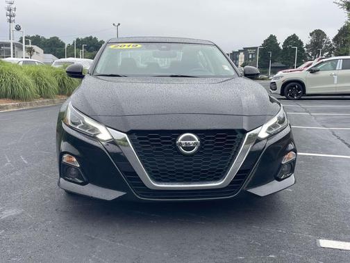 Super Black 2019 Nissan Altima 2.5 SL