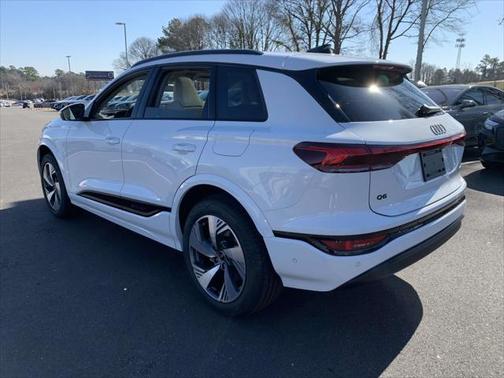 2025 Audi Q6 e-tron Premium Plus quattro