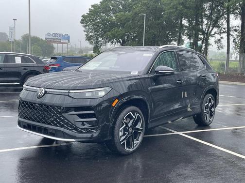 deep black pearl 2026 Volkswagen Tiguan 2.0T SEL R-Line 4MOTION