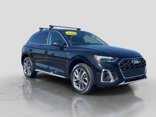 Mythos Black Metallic 2023 Audi Q5 45 S line Premium