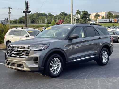 Carbonized Gray Metallic 2025 Ford Explorer Active