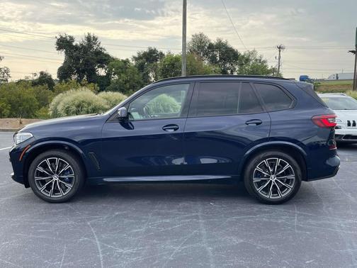 Tanzanite Blue II Metallic 2021 BMW X5 M50i