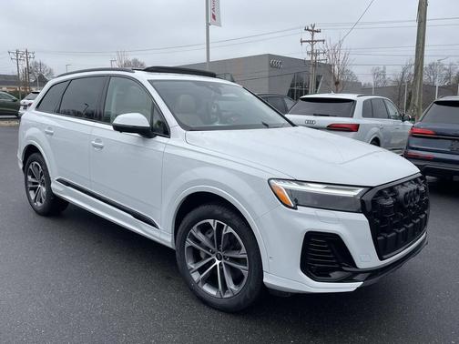 2026 Audi Q7 45 Premium