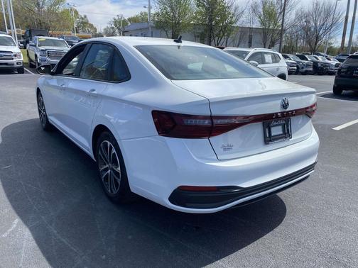 Pure White 2025 Volkswagen Jetta 1.5T Sport