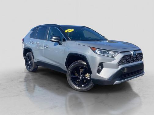 2019 Toyota RAV4 Hybrid SE