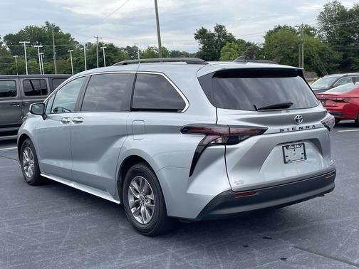 Celestial Silver Metallic 2024 Toyota Sienna XLE