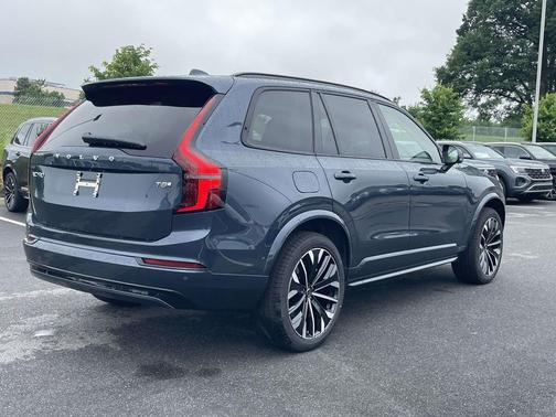 Denim Blue Metallic 2026 Volvo XC90 Plug-In Hybrid Ultra Dark Theme, T8 AWD, Electric/Gasoline, 7 Seats